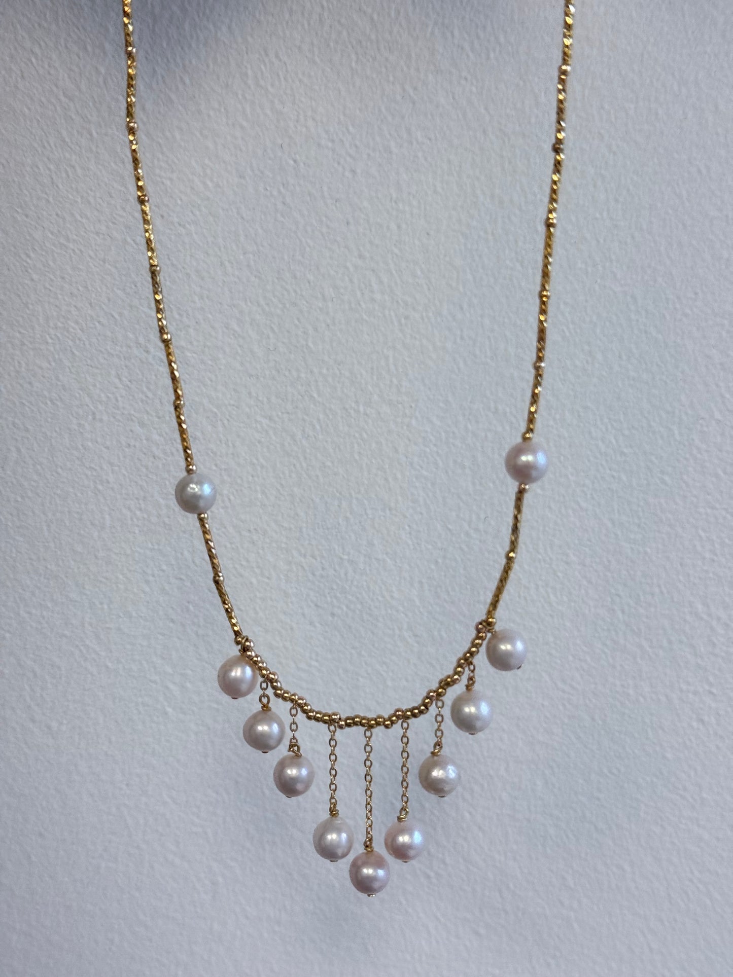 Raindrop Pearl Necklace