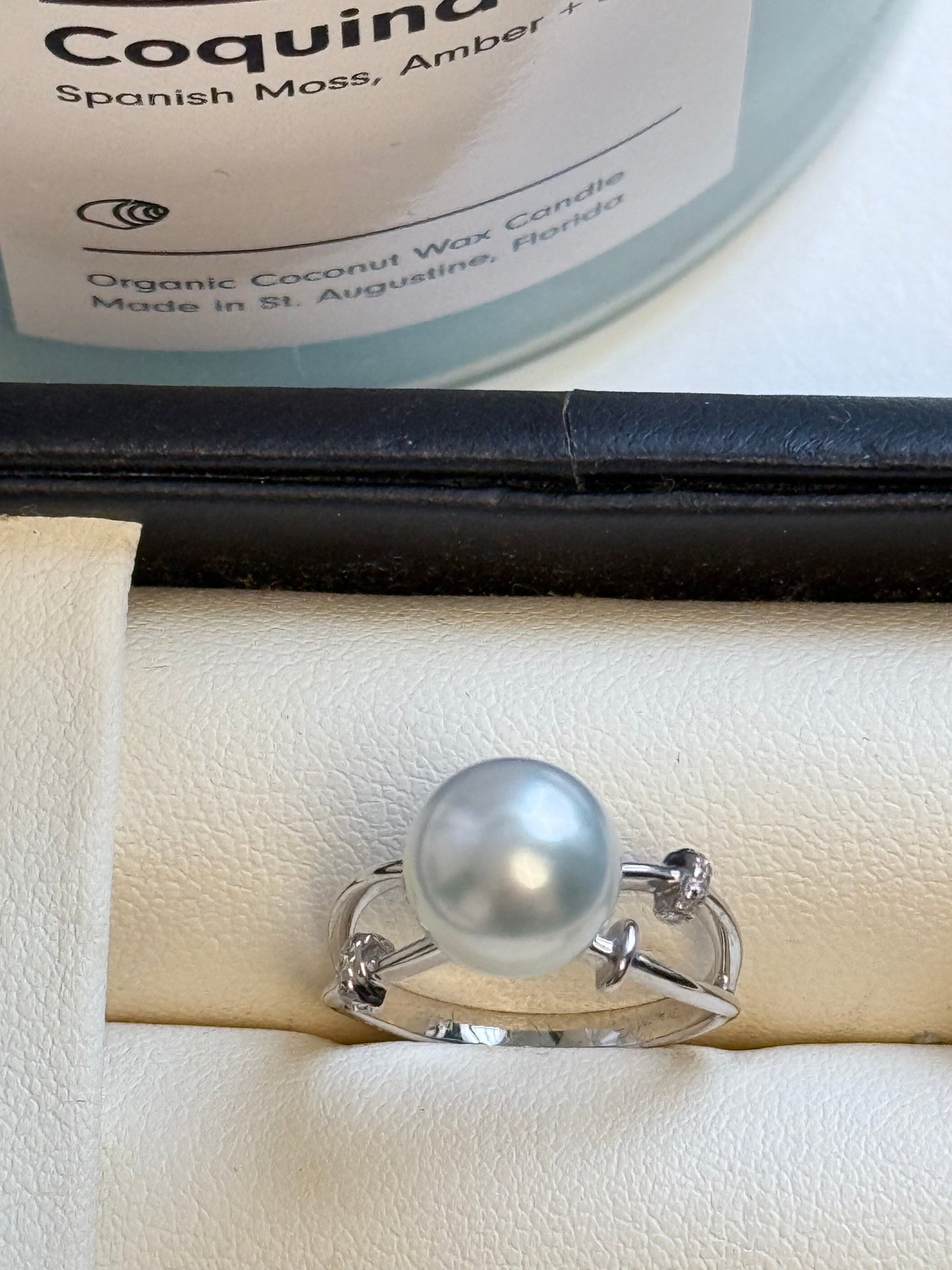 Simple White South Sea pearl Ring