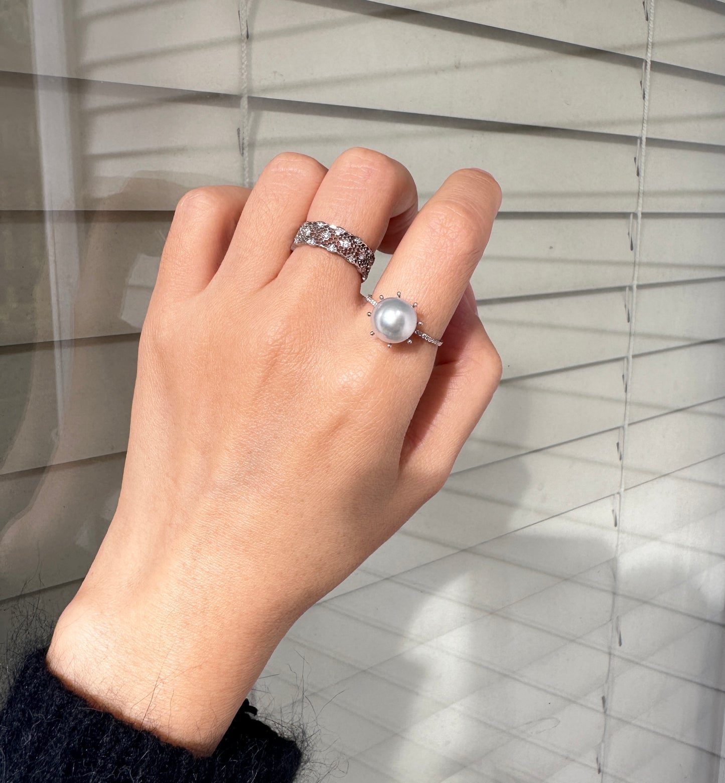 Simple White South Sea pearl Ring