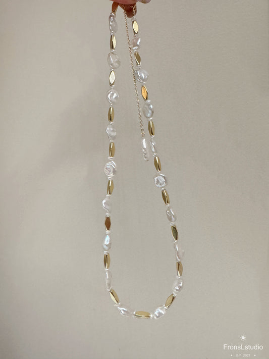 Freshwater Pearl keshi Necklace