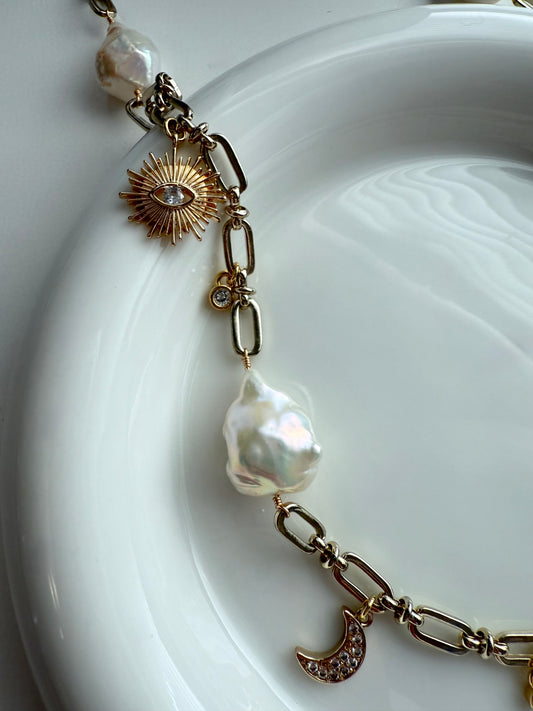 Diamond Baroque Pearl necklace