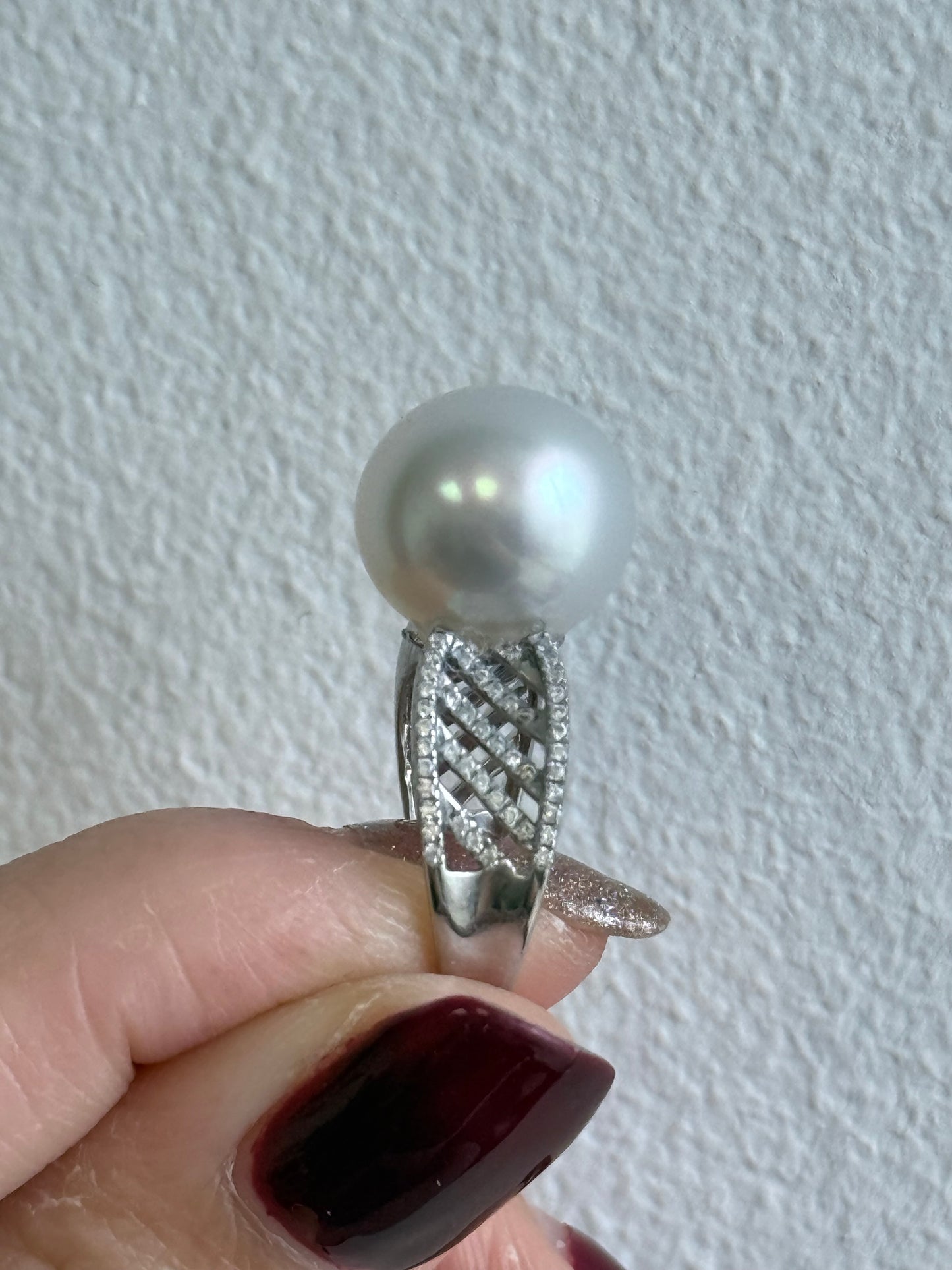 White south Sea Pearl，Single Button 12.6mm AAA/AA Paspaley