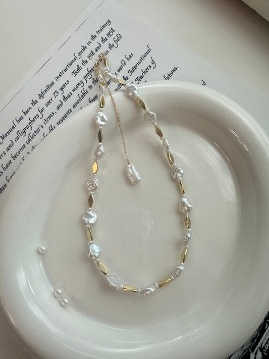 Freshwater Pearl keshi Necklace