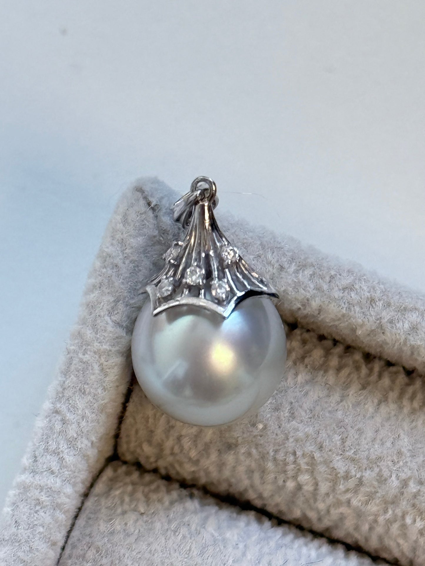 White south Sea Pearl，Single Oval 11.2✖️10.8mm AAA/AA Paspaley