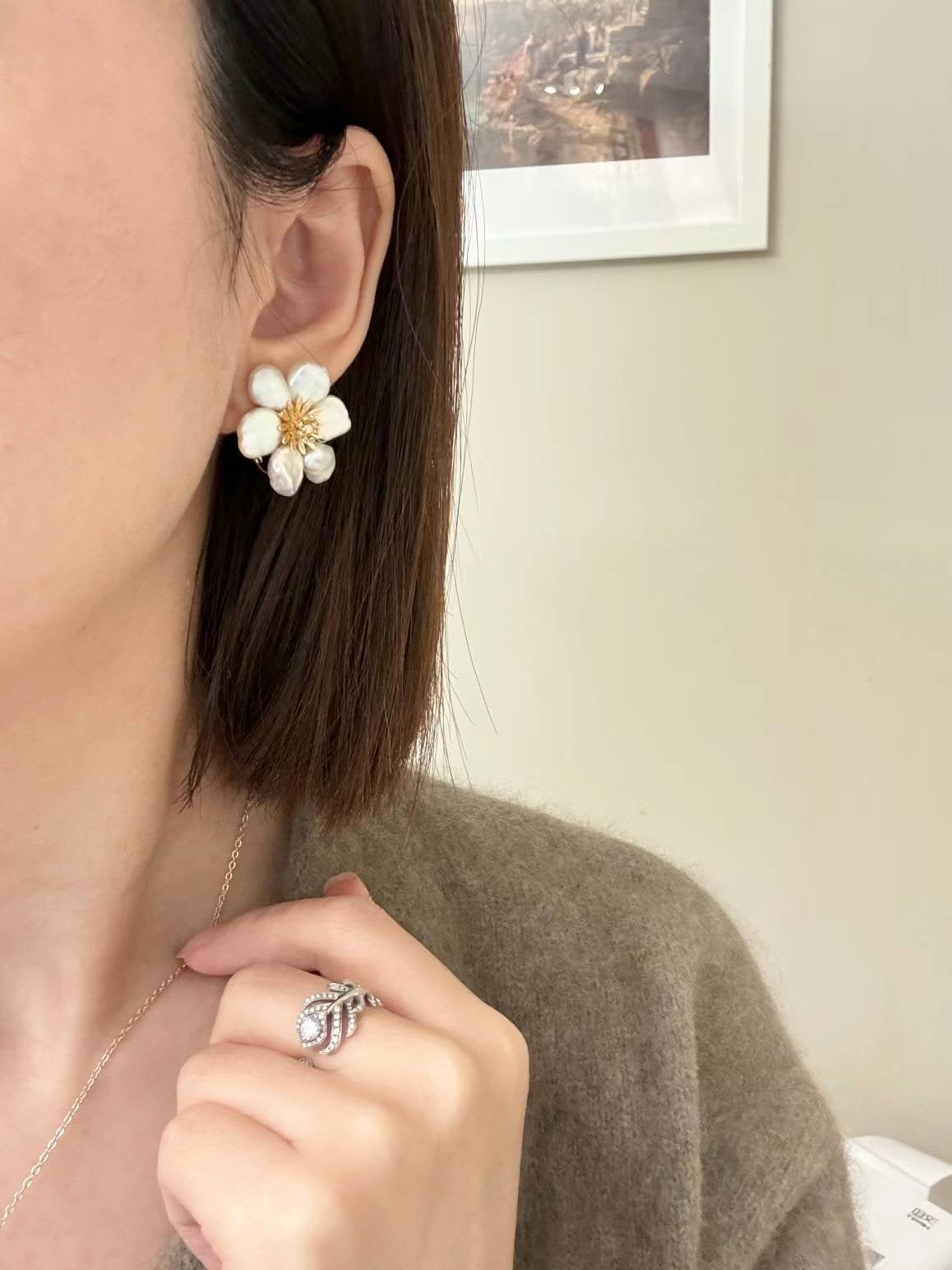 Petal pearl earrings