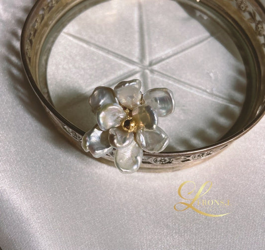 Petal Pearl Ring