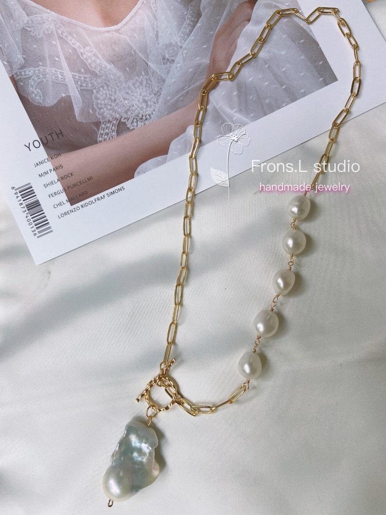 Large Pearl Necklace