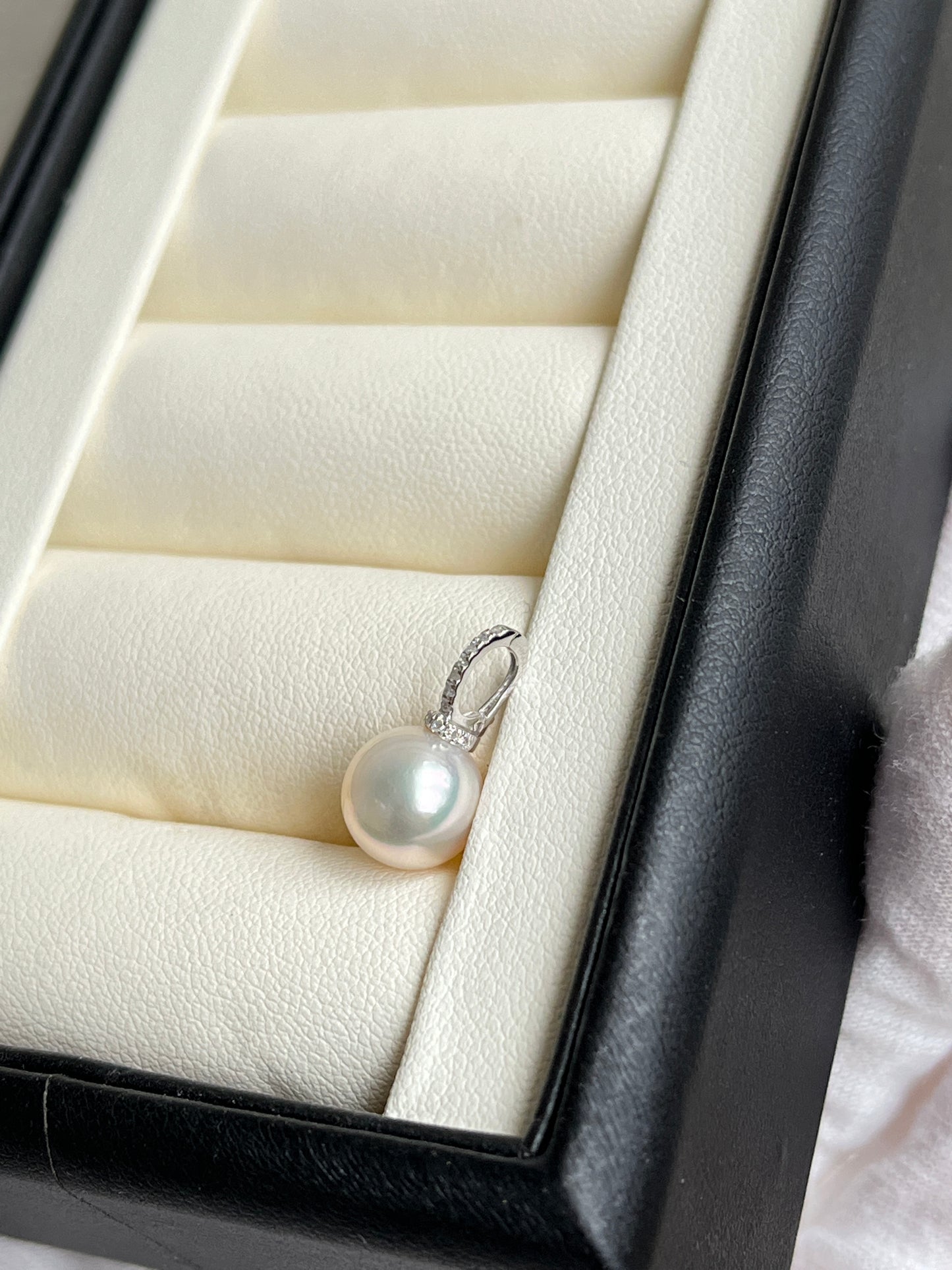 T Type Akoya Sea Pearl pendant