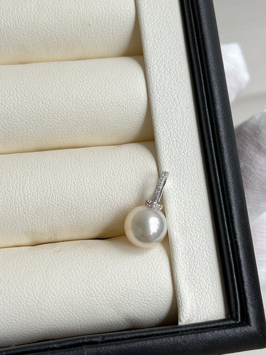 T Type Akoya Sea Pearl pendant