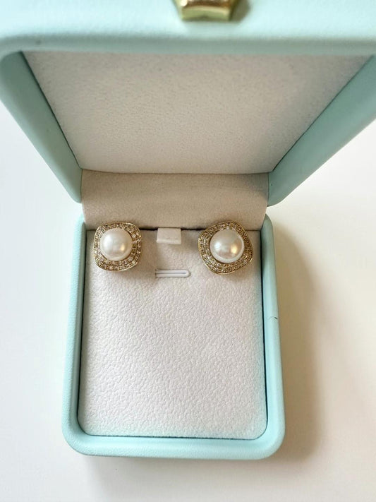 Vintage stud earrings