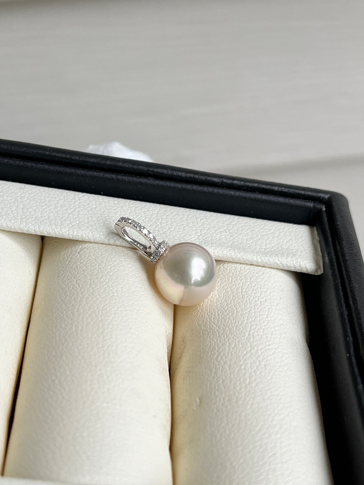 T Type Akoya Sea Pearl pendant