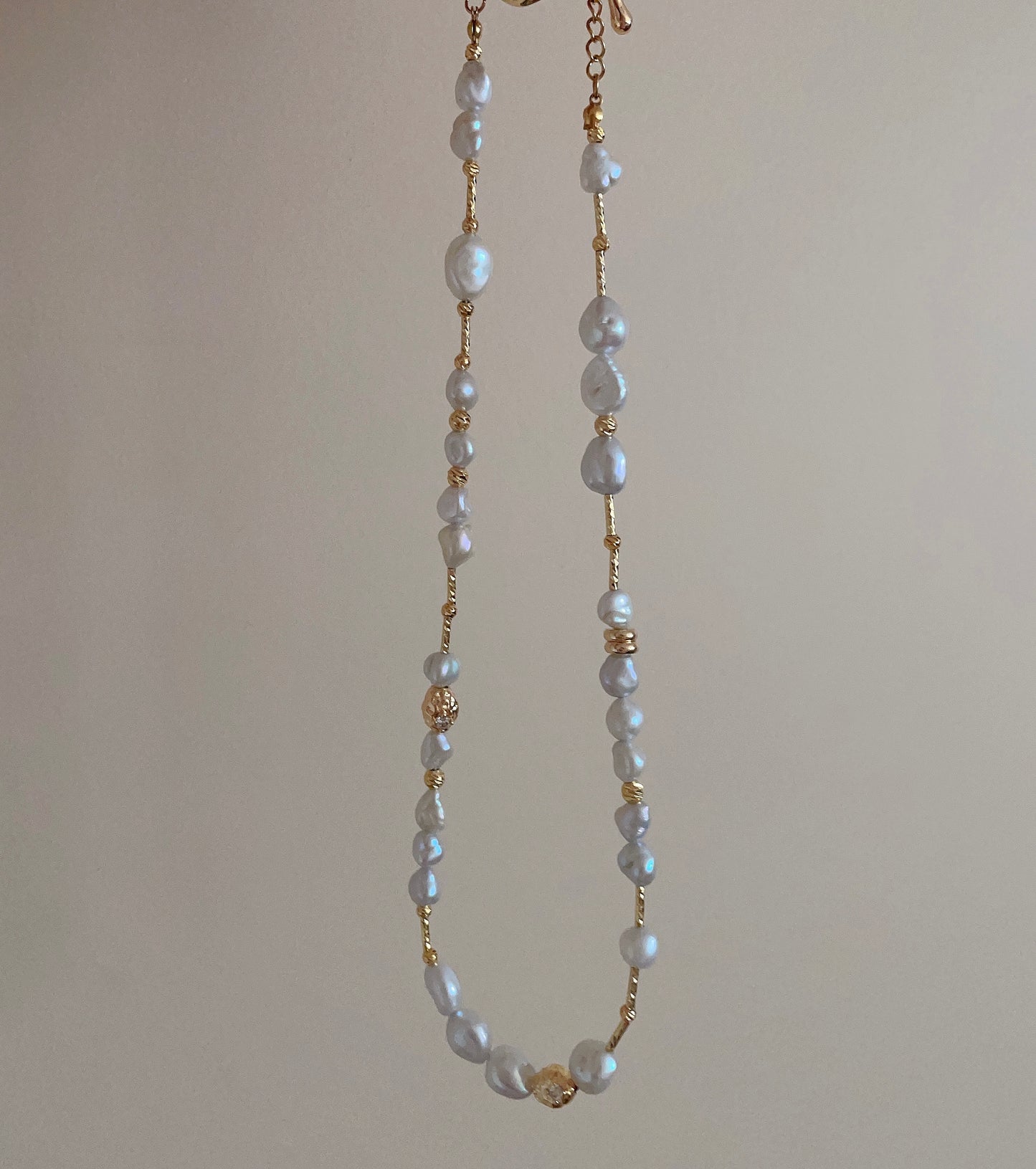 Glacier Baroque Pearl necklace