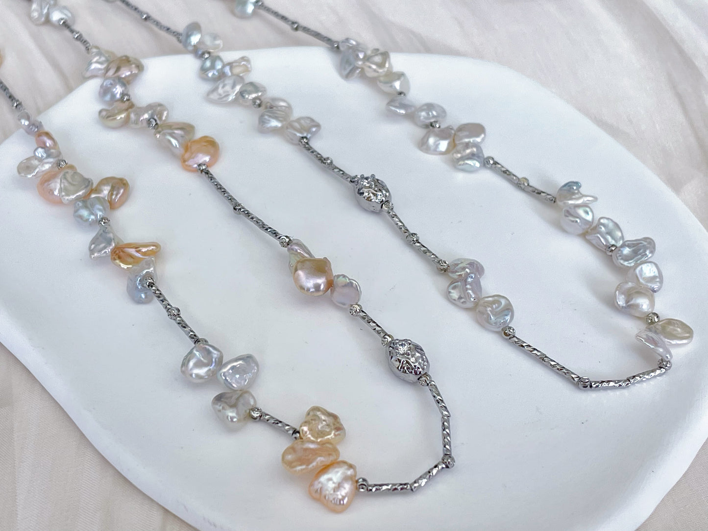 Petal Baroque Pearl necklace